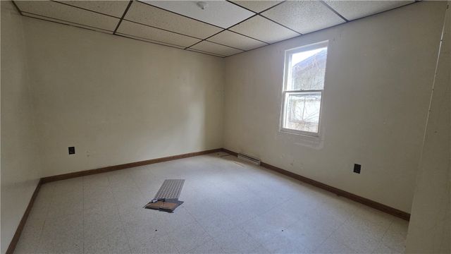 122 Hamilton Avenue, Vandergrift, PA 15690