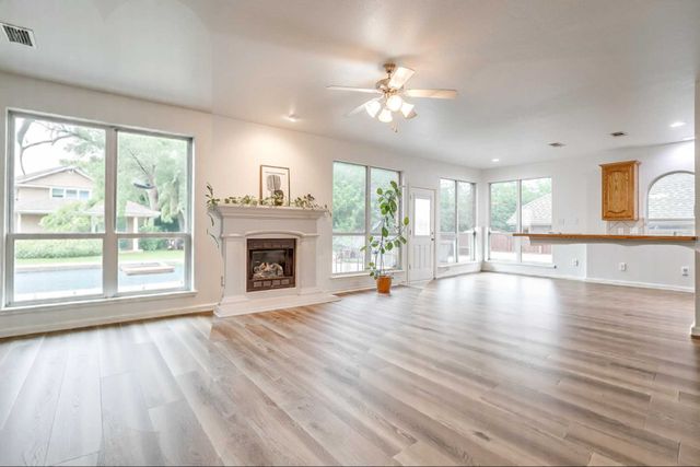 1415 Lowes Farm Parkway, Mansfield, TX 76063