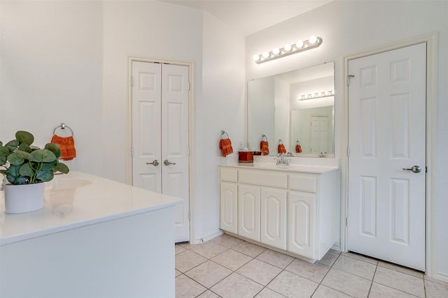 1415 Lowes Farm Parkway, Mansfield, TX 76063