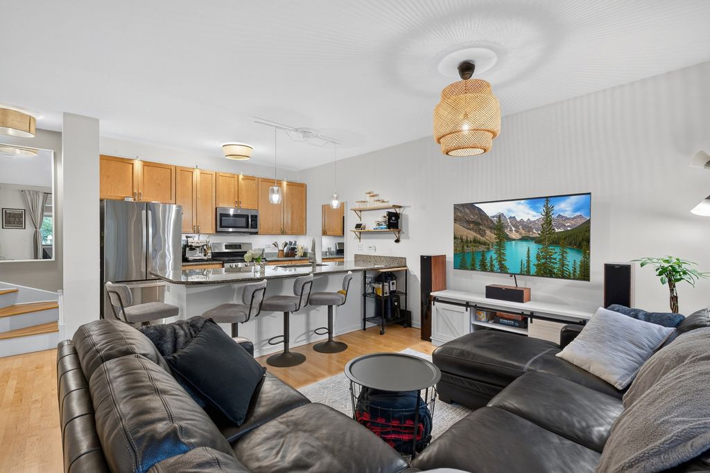 3253 N Bay Court, Chicago, IL 60618 — photo 3