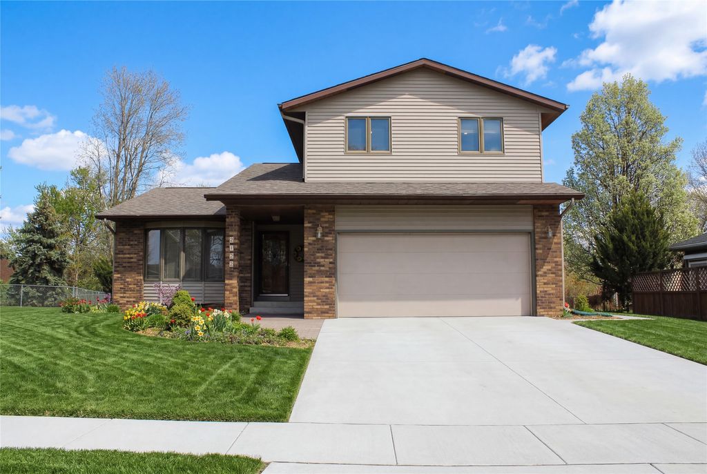 2129 Stevenson Drive, Ames, IA 50010