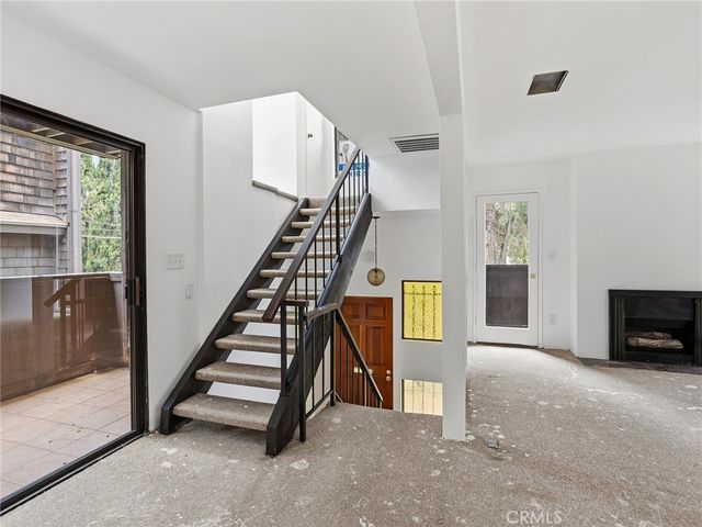 330 N 5th Street, Burbank, CA 91501