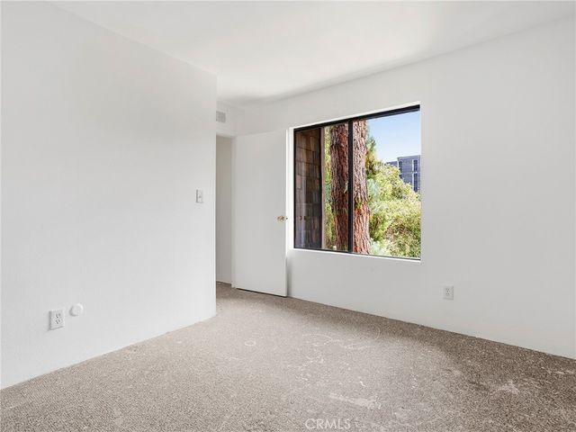 330 N 5th Street, Burbank, CA 91501