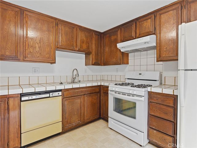 330 N 5th Street, Burbank, CA 91501