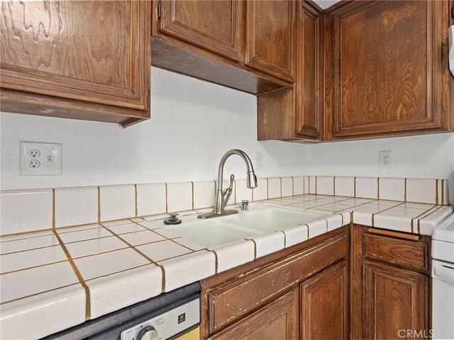 330 N 5th Street, Burbank, CA 91501