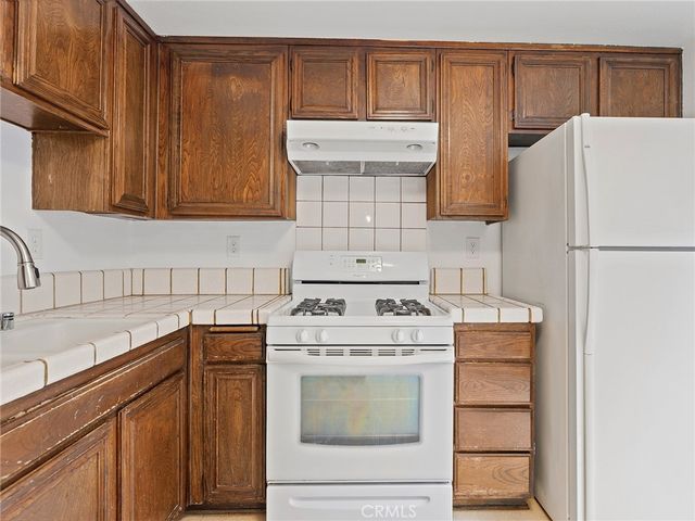 330 N 5th Street, Burbank, CA 91501
