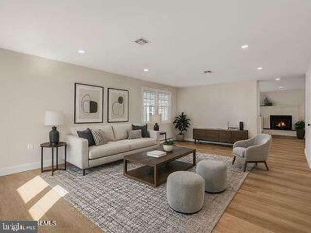 145 CABRILLO BLVD, Toms River, NJ 08757