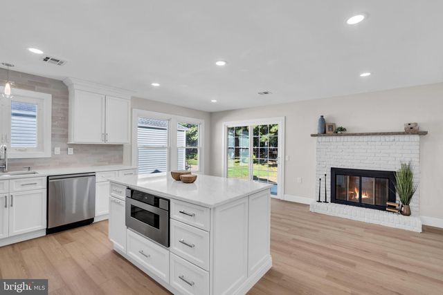 145 CABRILLO BLVD, Toms River, NJ 08757