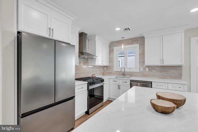 145 CABRILLO BLVD, Toms River, NJ 08757