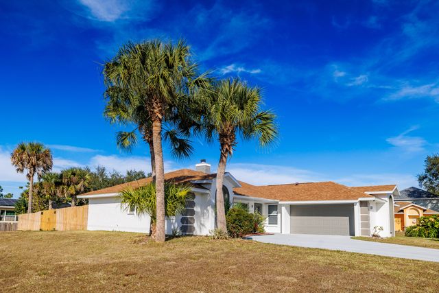 1604 Carbondale Avenue NW, Palm Bay, FL 32907
