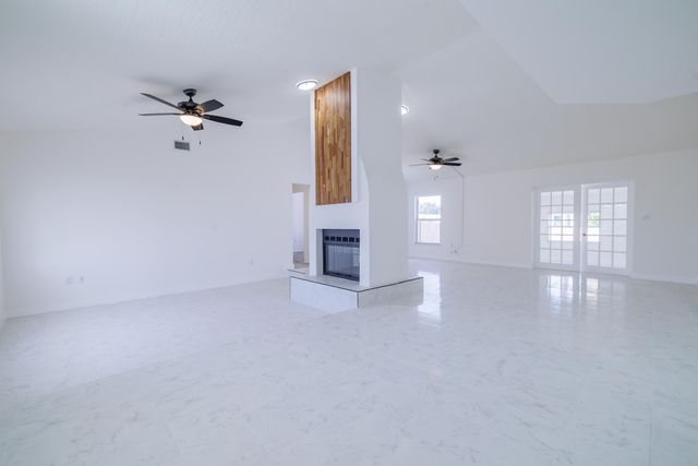 1604 Carbondale Avenue NW, Palm Bay, FL 32907