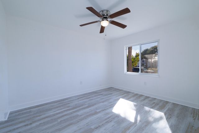 1604 Carbondale Avenue NW, Palm Bay, FL 32907