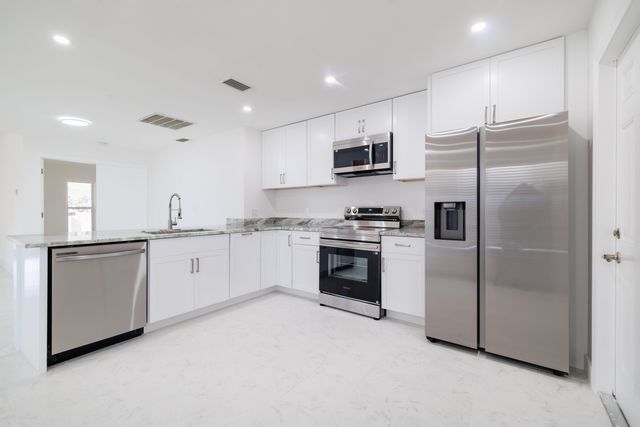 1604 Carbondale Avenue NW, Palm Bay, FL 32907