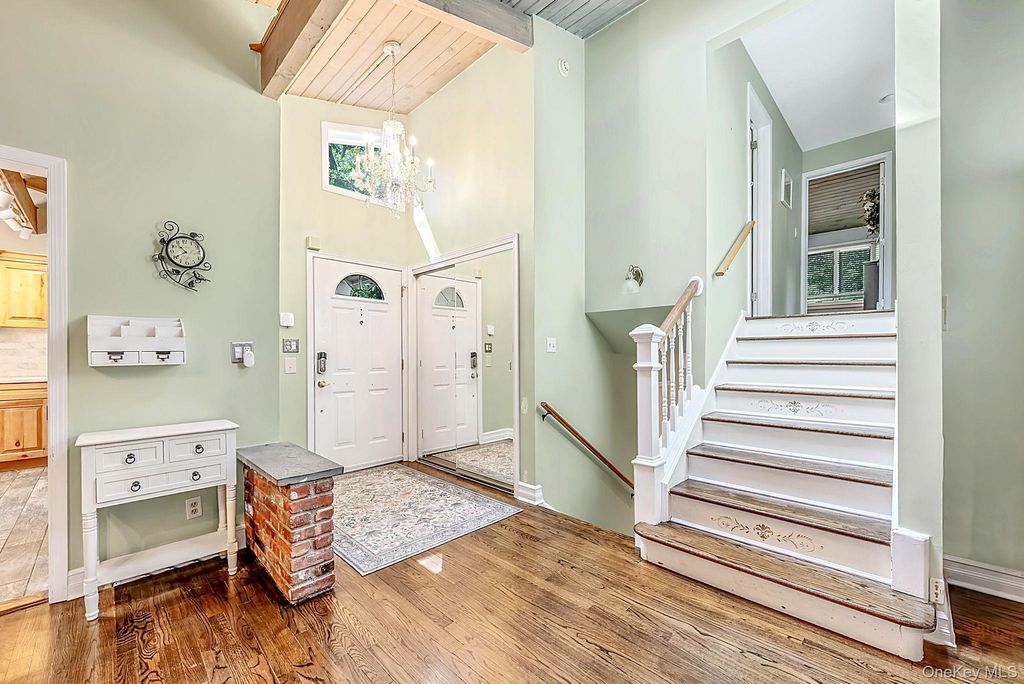10 Highwood Road, East Norwich, NY 11732 — photo 4