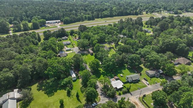 1000 Trinity Cut Off, Huntsville, TX 77320