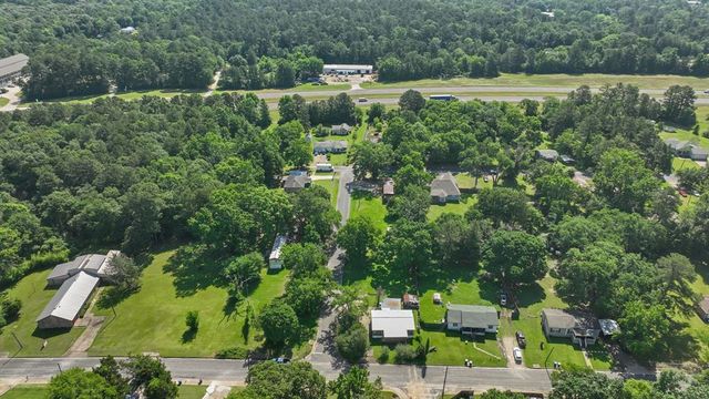 1000 Trinity Cut Off, Huntsville, TX 77320