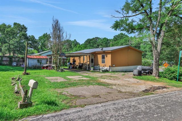 1000 Trinity Cut Off, Huntsville, TX 77320
