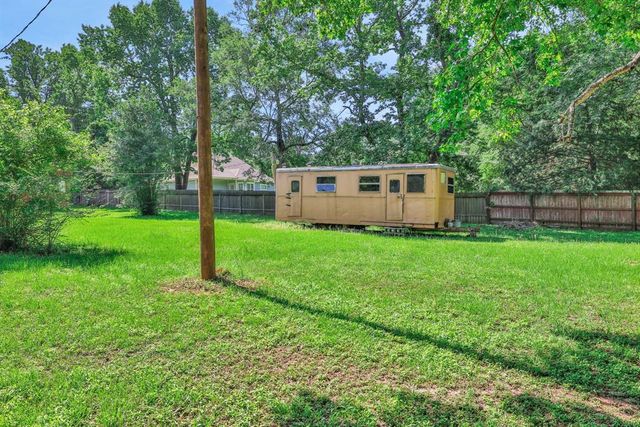 1000 Trinity Cut Off, Huntsville, TX 77320