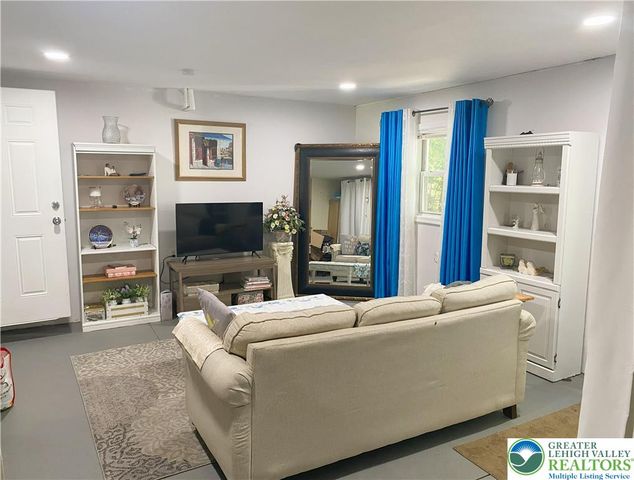 5821 Daniel Street, Upper Macungie Twp, PA 18104