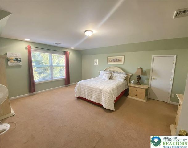 5821 Daniel Street, Upper Macungie Twp, PA 18104