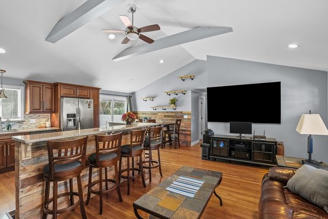 1706 Brayton Point Rd, Somerset, MA 02726