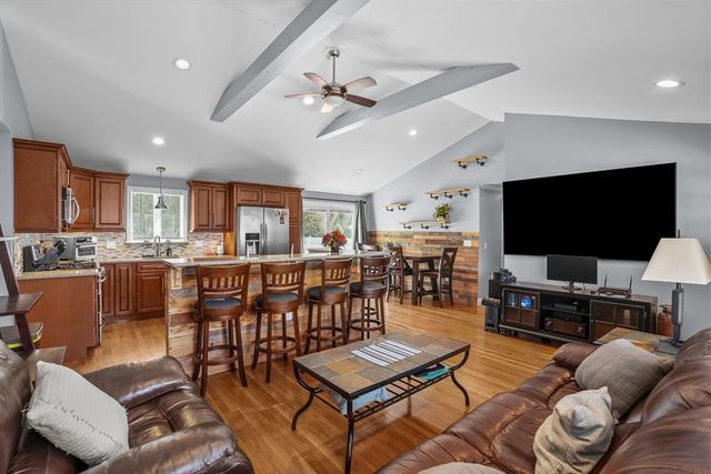 1706 Brayton Point Rd, Somerset, MA 02726