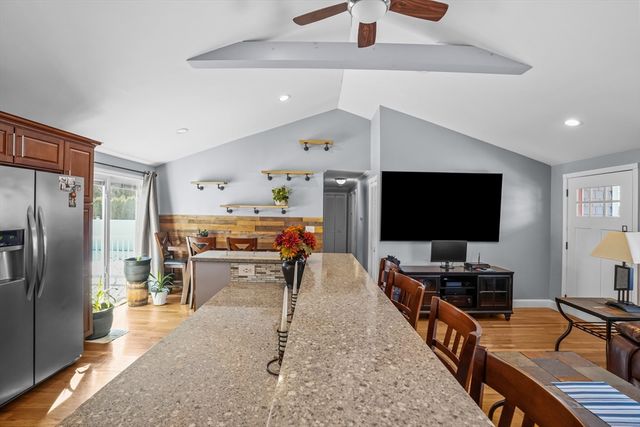 1706 Brayton Point Rd, Somerset, MA 02726