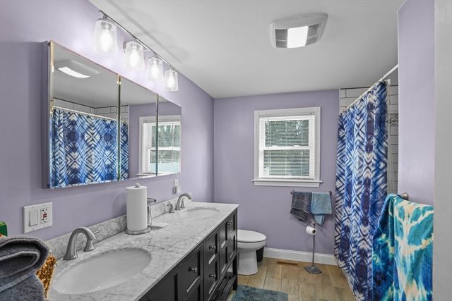 1706 Brayton Point Rd, Somerset, MA 02726