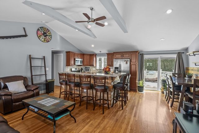 1706 Brayton Point Rd, Somerset, MA 02726