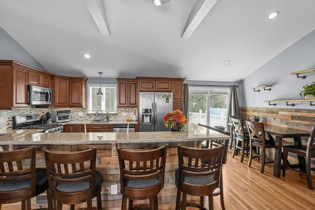 1706 Brayton Point Rd, Somerset, MA 02726