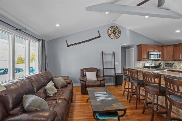 1706 Brayton Point Rd, Somerset, MA 02726