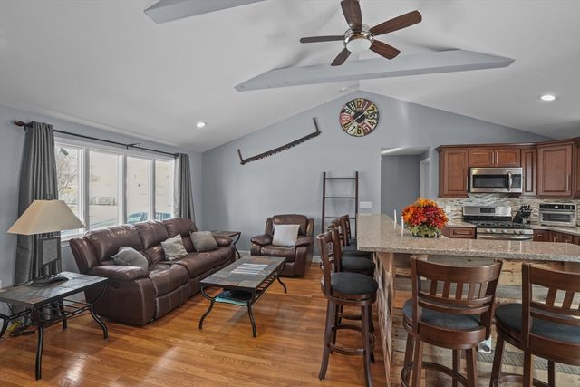 1706 Brayton Point Rd, Somerset, MA 02726