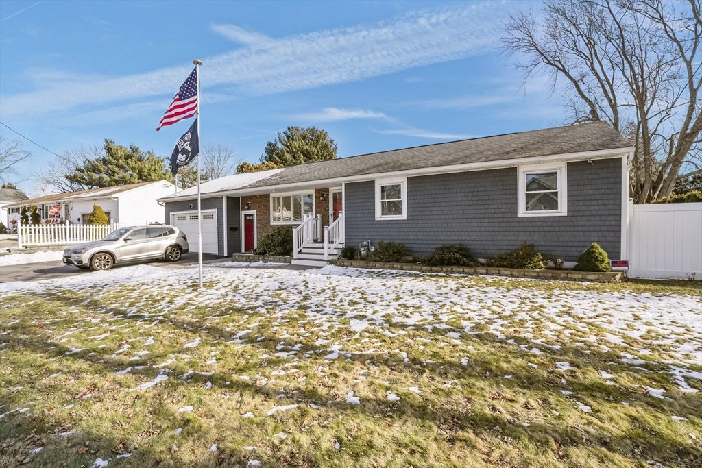 1706 Brayton Point Rd, Somerset, MA 02726