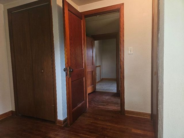 704 8th Avenue, Belle Plaine, IA 52208
