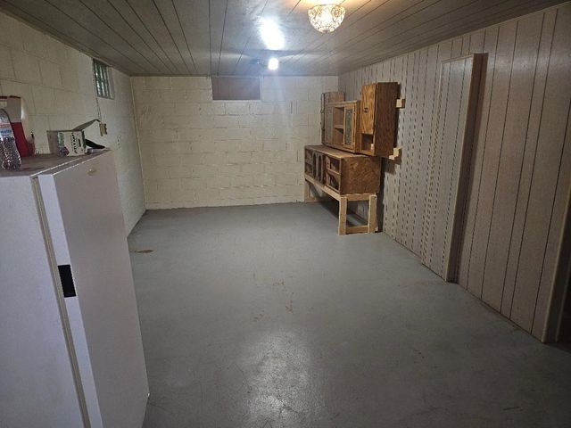 704 8th Avenue, Belle Plaine, IA 52208