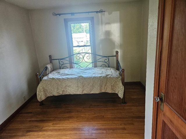 704 8th Avenue, Belle Plaine, IA 52208