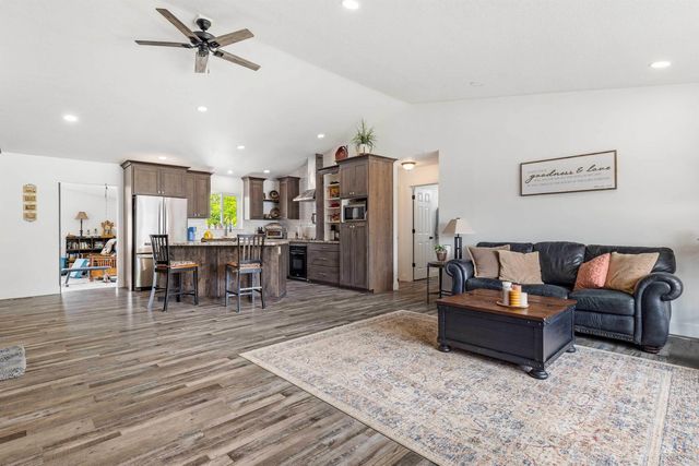 253 Coronado Ave, Twin Falls, ID 83301