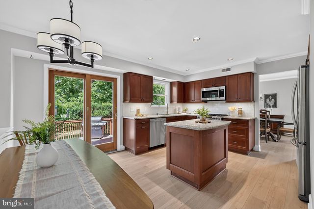 56 DOUGLASS RD, Lansdale, PA 19446
