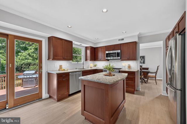 56 DOUGLASS RD, Lansdale, PA 19446