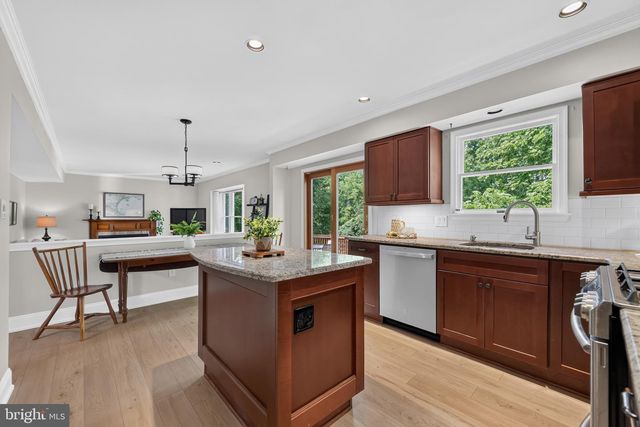 56 DOUGLASS RD, Lansdale, PA 19446