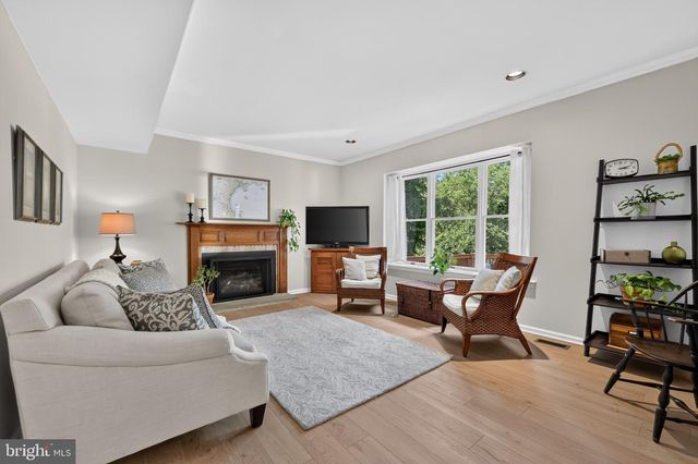56 DOUGLASS RD, Lansdale, PA 19446