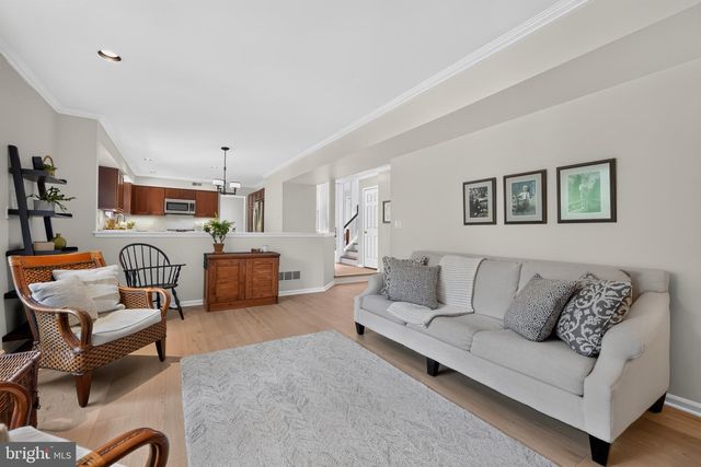 56 DOUGLASS RD, Lansdale, PA 19446