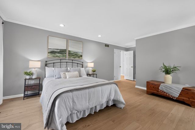 56 DOUGLASS RD, Lansdale, PA 19446