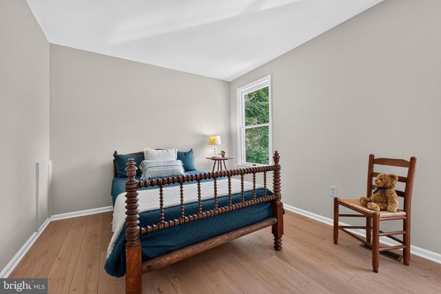 56 DOUGLASS RD, Lansdale, PA 19446