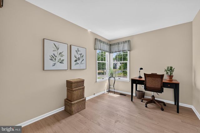 56 DOUGLASS RD, Lansdale, PA 19446