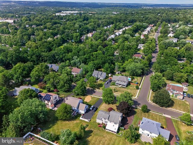 56 DOUGLASS RD, Lansdale, PA 19446