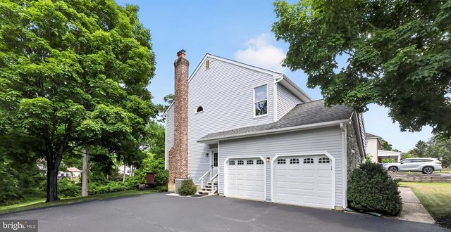 56 DOUGLASS RD, Lansdale, PA 19446