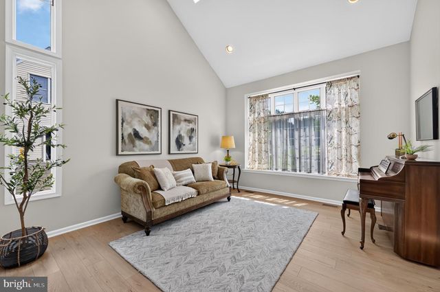 56 DOUGLASS RD, Lansdale, PA 19446