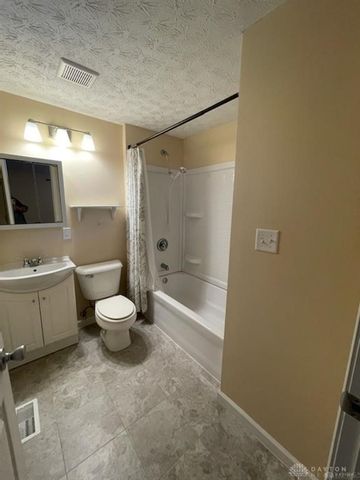 7207 Belle Plain Drive, Dayton, OH 45424
