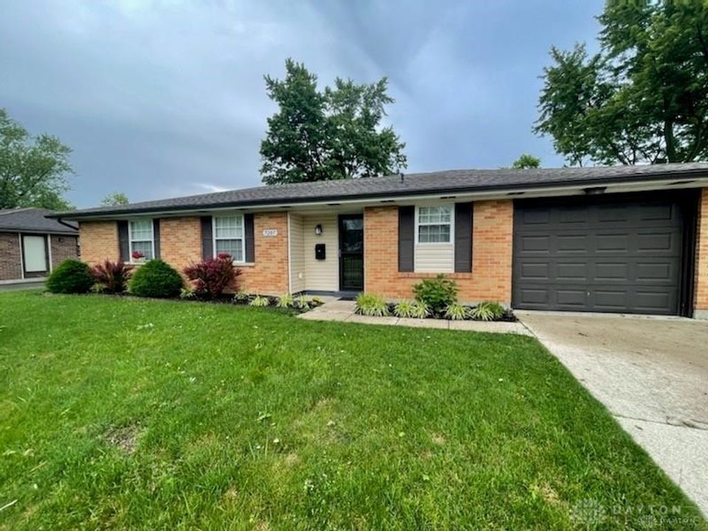 7207 Belle Plain Drive, Dayton, OH 45424
